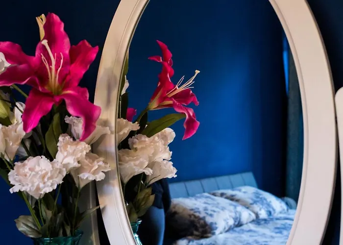 Cozy In Heart Of / Big Terrace *